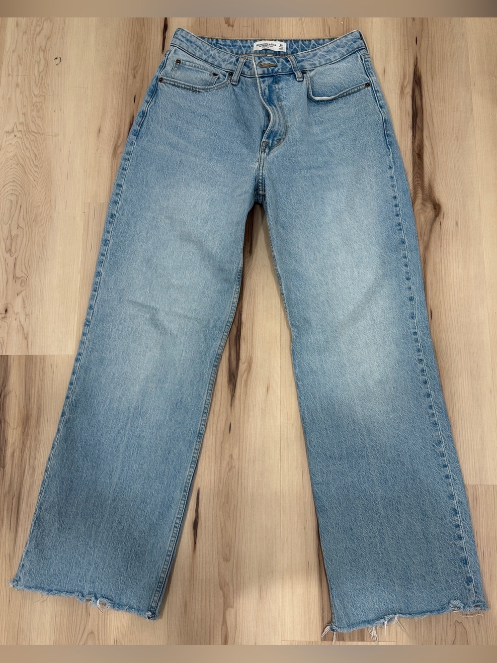 Abercrombie & Fitch High Rise 90s Relaxed Jean Size 29 Curve Love